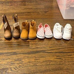 LIKE NEW Baby Girls Shoes